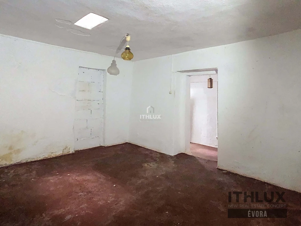 Moradia T3 para Venda em Viana do Alentejo Foto 10
