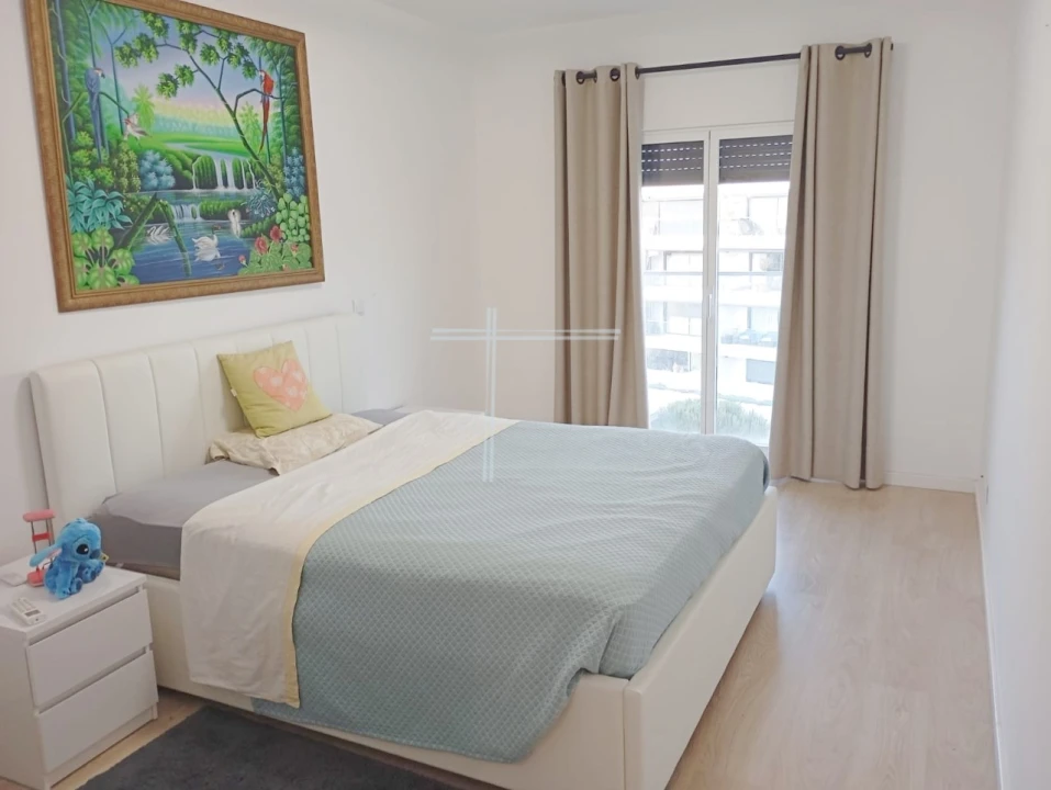 Apartamento T5 para Venda em Amora Foto 9