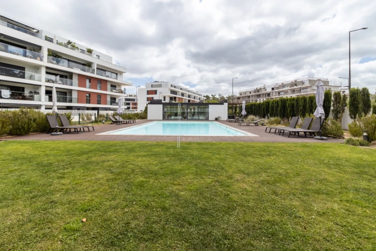 Apartamento T5 para Venda em Amora Foto 36