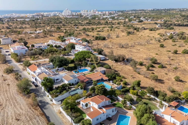 Moradia T3 para Venda em Armação de Pera Foto 37