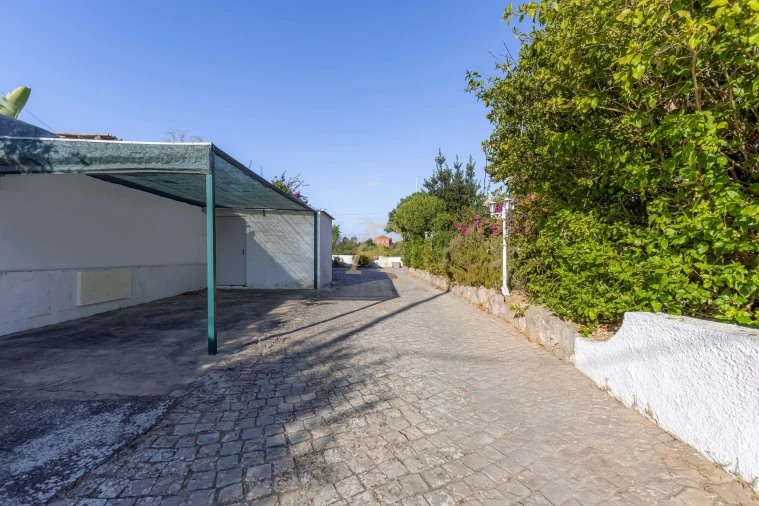 Moradia T3 para Venda em Armação de Pera Foto 38