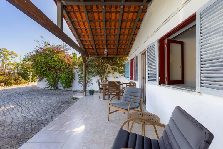 Moradia T3 para Venda em Armação de Pera Foto 4