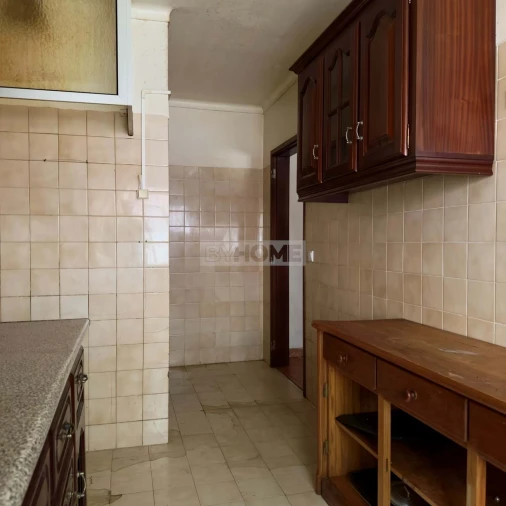 Apartamento T2 para Venda em São Bras e São Lourenço Foto 4