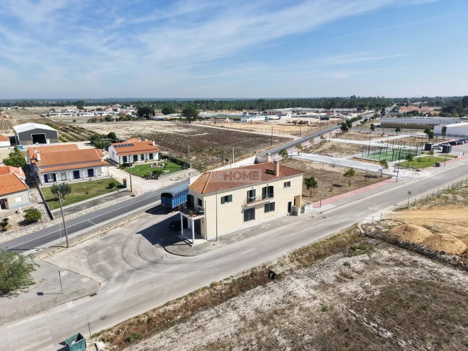 Prédio para Venda em Salvaterra de Magos e Foros de Salvaterra Foto 3