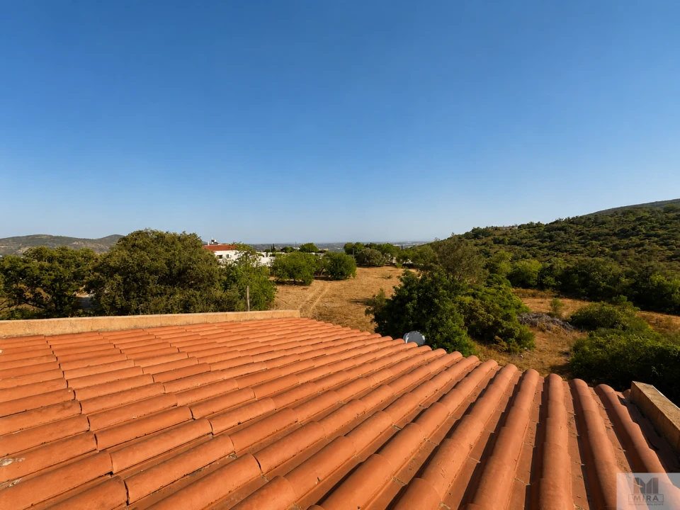 Moradia T4 para Venda em Santa Barbara de Nexe Foto 36