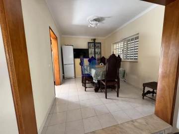 Moradia T4 para Venda em Santa Barbara de Nexe