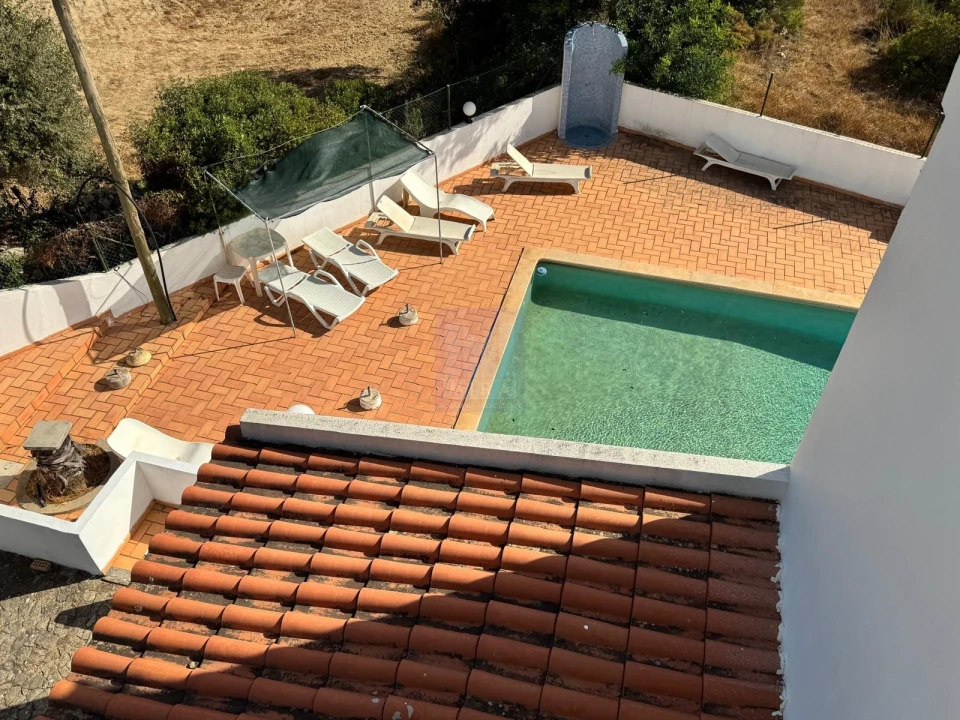 Moradia T4 para Venda em Santa Barbara de Nexe Foto 48