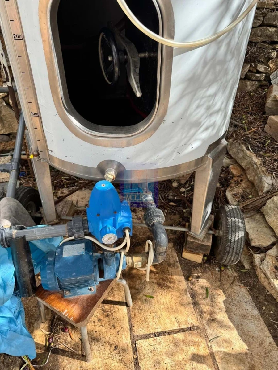 Moradia T4 para Venda em Santa Barbara de Nexe Foto 6