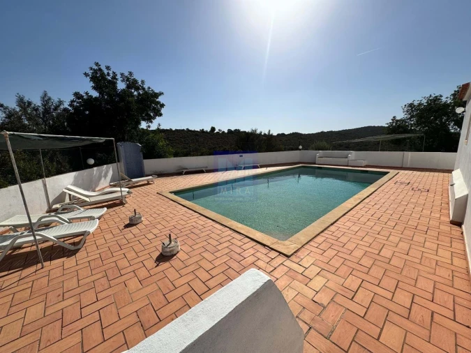 Moradia T4 para Venda em Santa Barbara de Nexe Foto 14