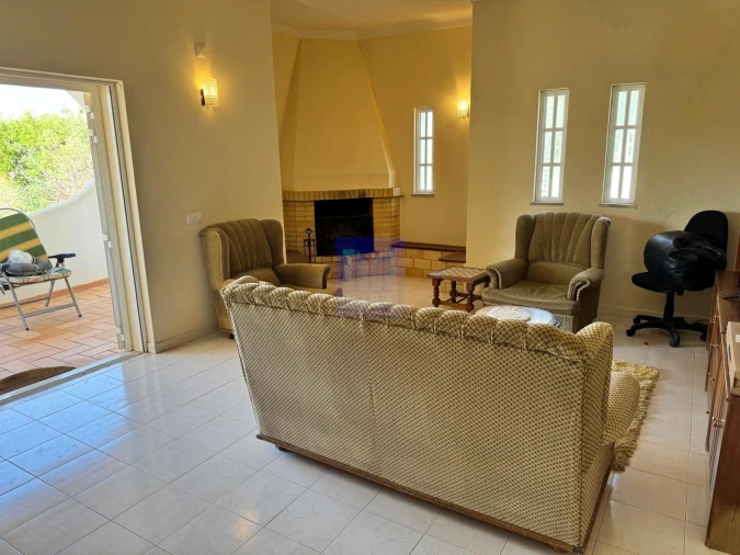 Moradia T4 para Venda em Santa Barbara de Nexe Foto 53