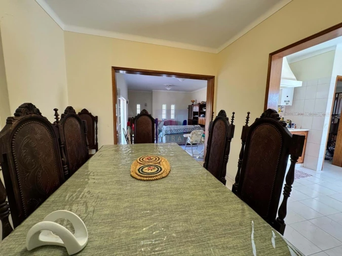 Moradia T4 para Venda em Santa Barbara de Nexe Foto 11