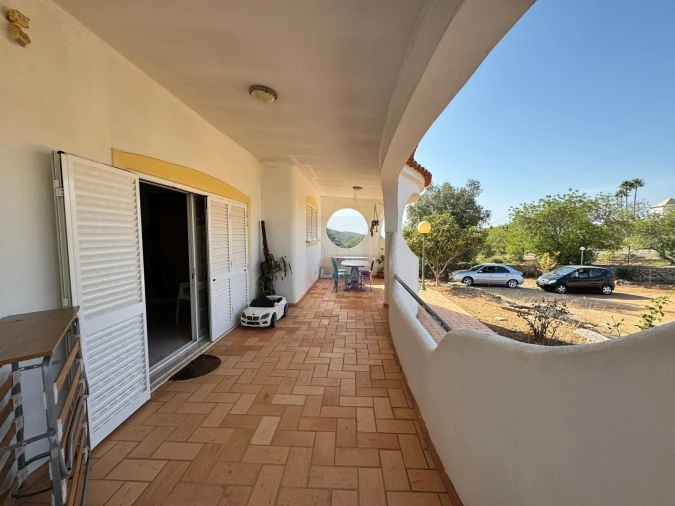 Moradia T4 para Venda em Santa Barbara de Nexe Foto 46