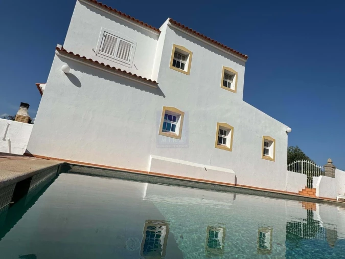 Moradia T4 para Venda em Santa Barbara de Nexe Foto 47