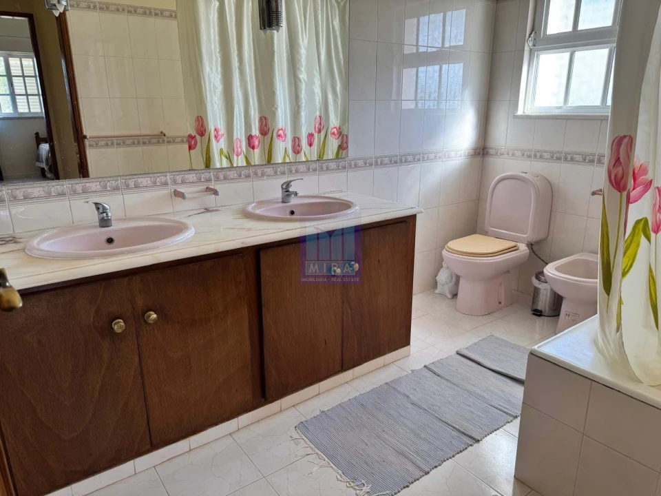 Moradia T4 para Venda em Santa Barbara de Nexe Foto 50