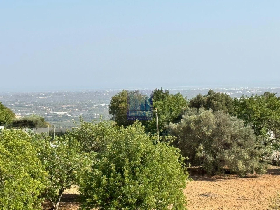 Moradia T4 para Venda em Santa Barbara de Nexe Foto 13