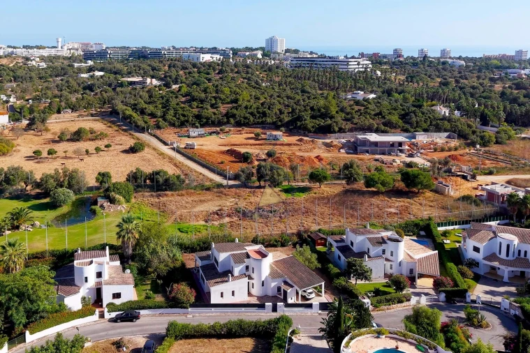 Moradia T3 para Venda em Alvor Foto 49