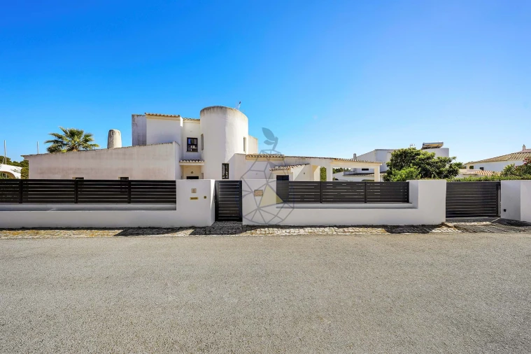 Moradia T3 para Venda em Alvor Foto 2