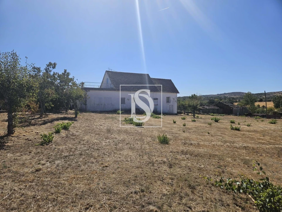 Moradia T3 para Venda em Parada e Faílde Foto 27