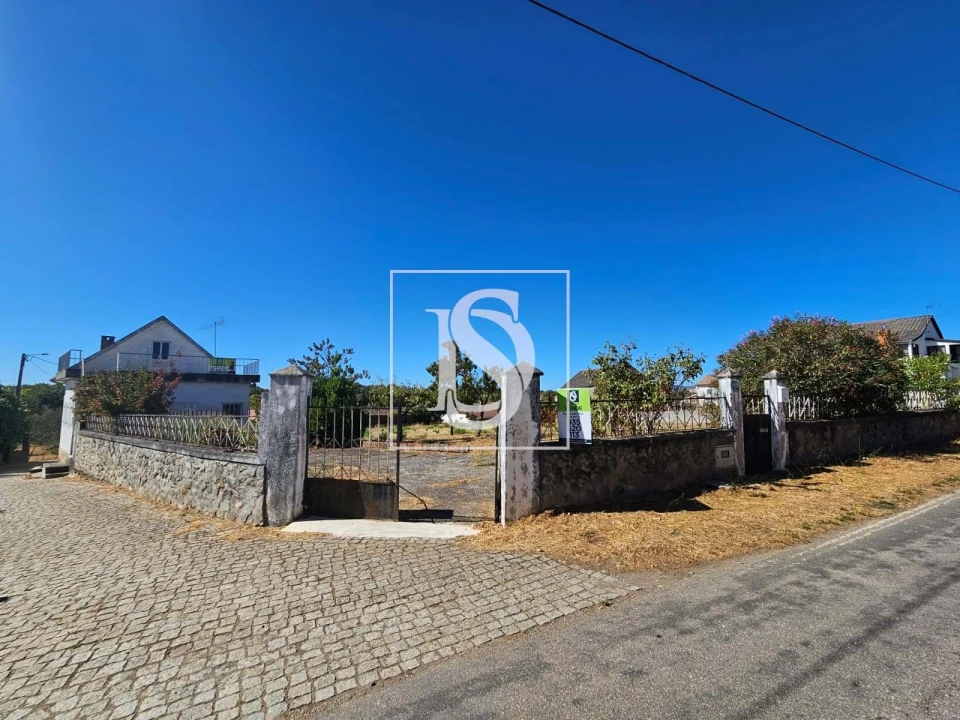 Moradia T3 para Venda em Parada e Faílde Foto 2