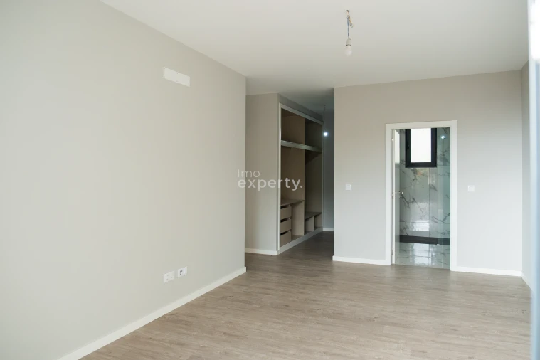 Moradia T3 para Venda em São Roque Foto 12