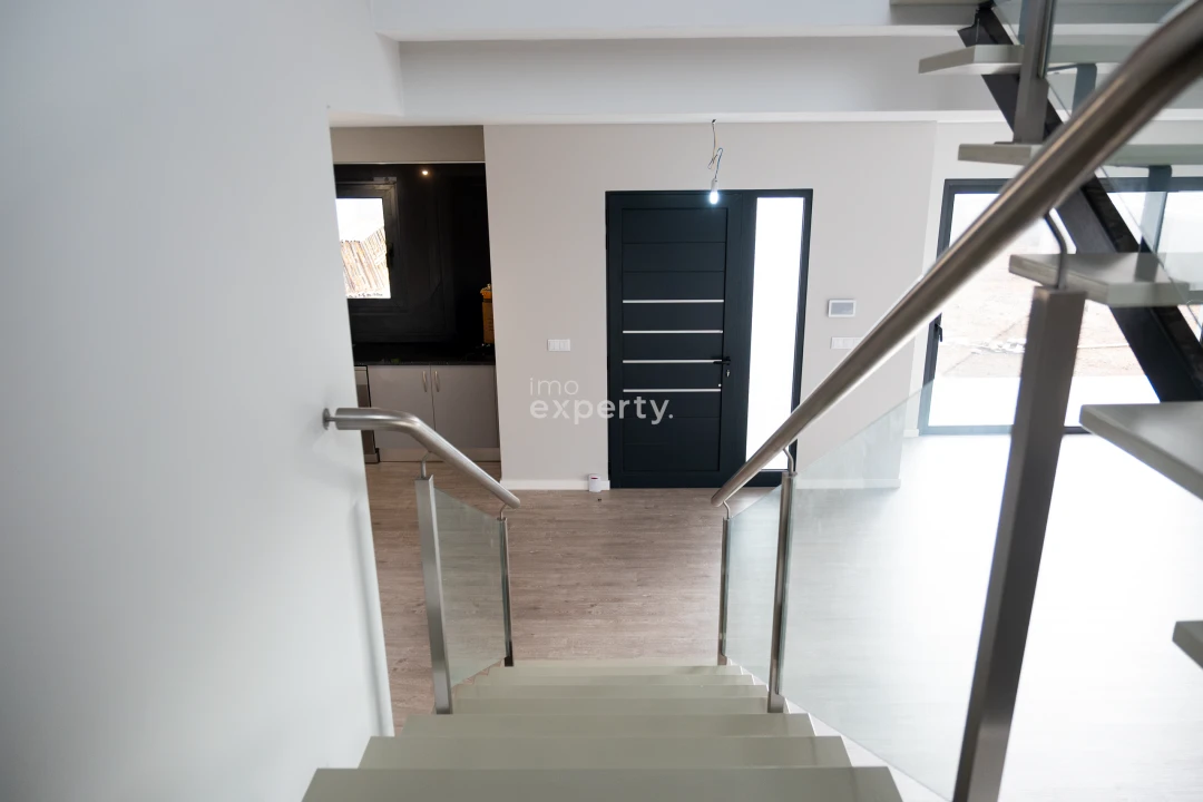 Moradia T3 para Venda em São Roque Foto 9