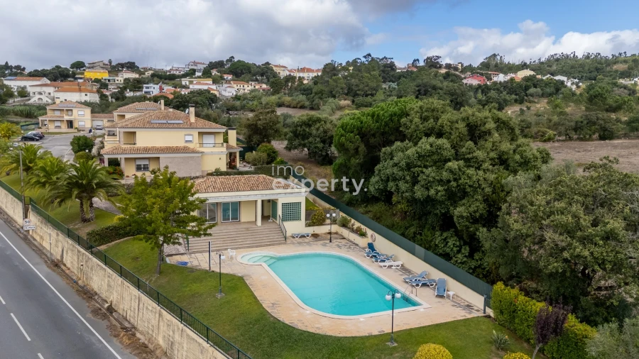 Moradia T4 para Venda em Agualva e Mira-Sintra Foto 4