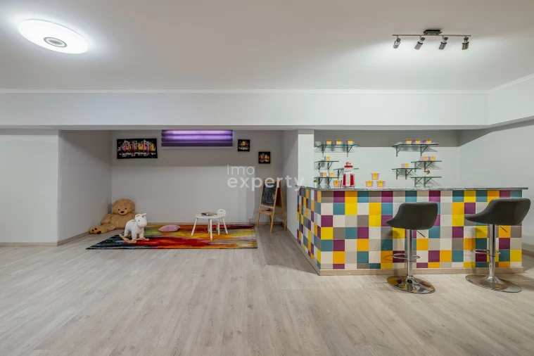 Moradia T4 para Venda em Agualva e Mira-Sintra Foto 16