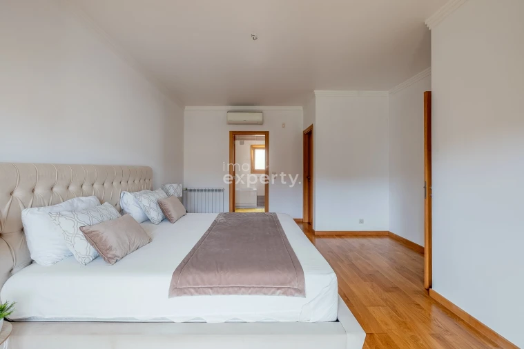 Moradia T4 para Venda em Agualva e Mira-Sintra Foto 43