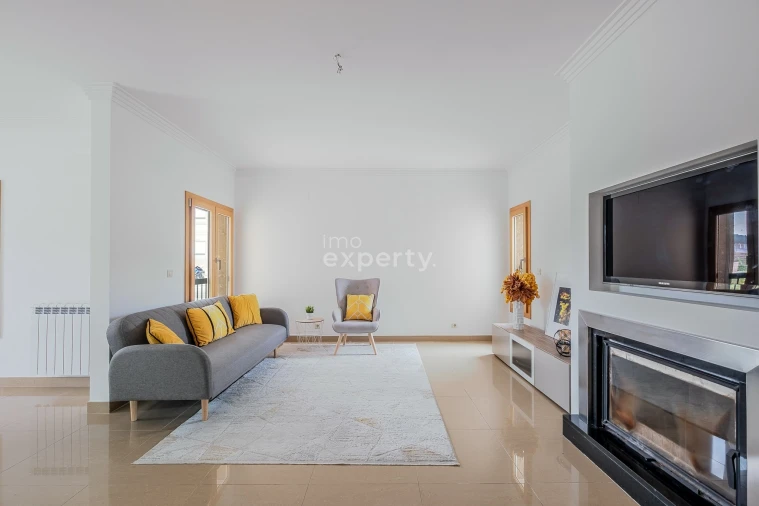 Moradia T4 para Venda em Agualva e Mira-Sintra Foto 51