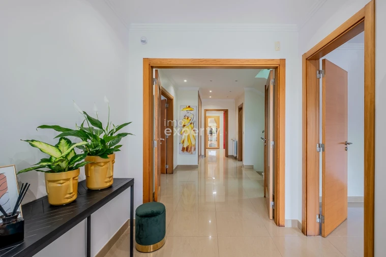 Moradia T4 para Venda em Agualva e Mira-Sintra Foto 57