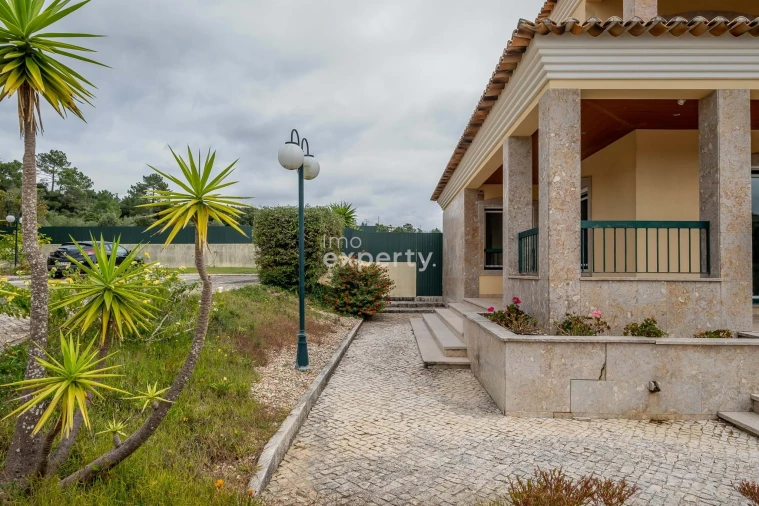 Moradia T4 para Venda em Agualva e Mira-Sintra Foto 8