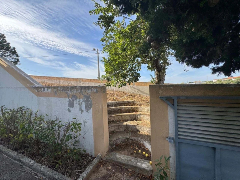 Moradia T3 para Venda em Vimeiro Foto 36