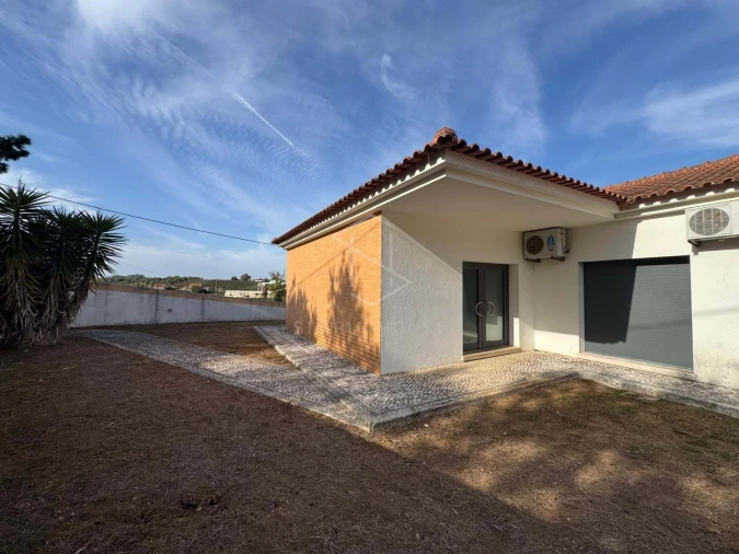 Moradia T3 para Venda em Benedita Foto 5