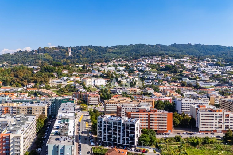 Apartamento T2 para Venda em Nogueiró e Tenões Foto 51