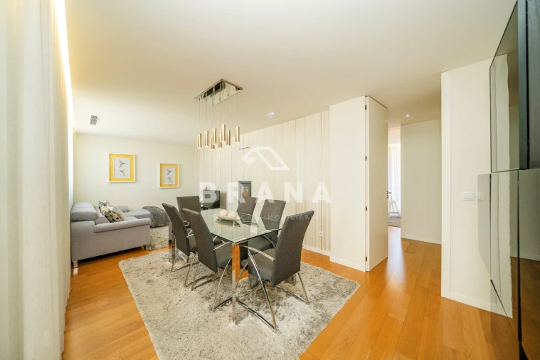 Apartamento T2 para Venda em Nogueiró e Tenões Foto 3