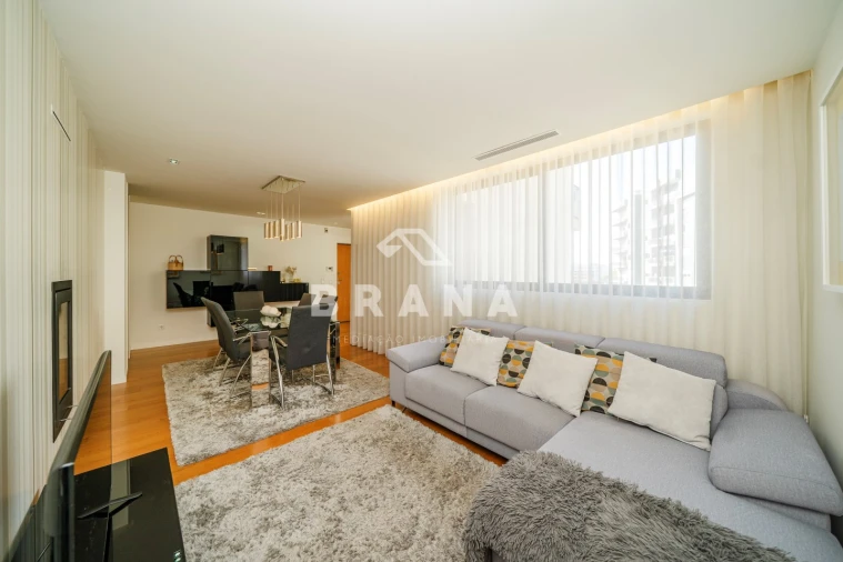 Apartamento T2 para Venda em Nogueiró e Tenões Foto 8