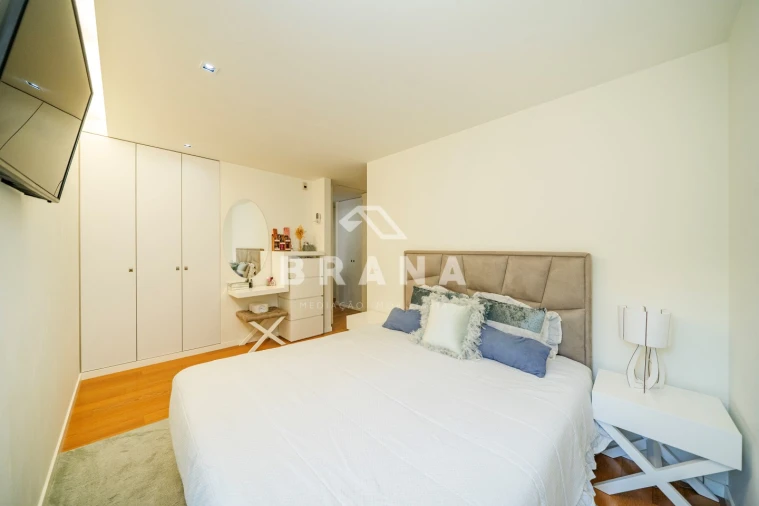 Apartamento T2 para Venda em Nogueiró e Tenões Foto 35