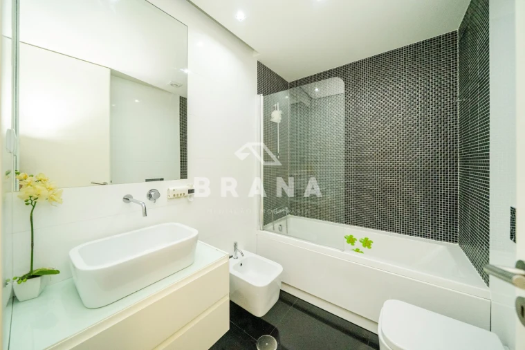 Apartamento T2 para Venda em Nogueiró e Tenões Foto 36