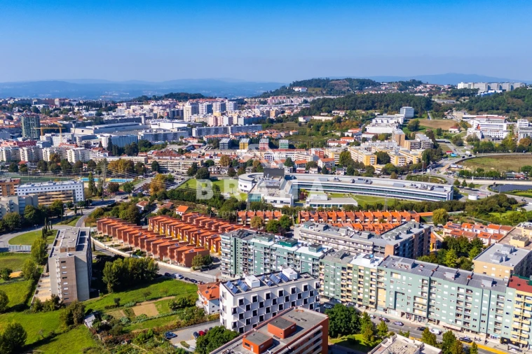 Apartamento T2 para Venda em Nogueiró e Tenões Foto 53