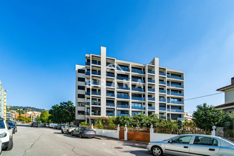 Apartamento T2 para Venda em Nogueiró e Tenões Foto 1