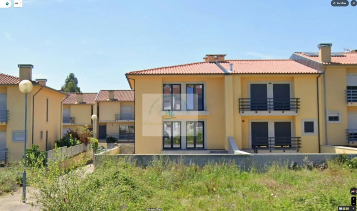 Moradia T3 para Venda em Loureira Foto 1