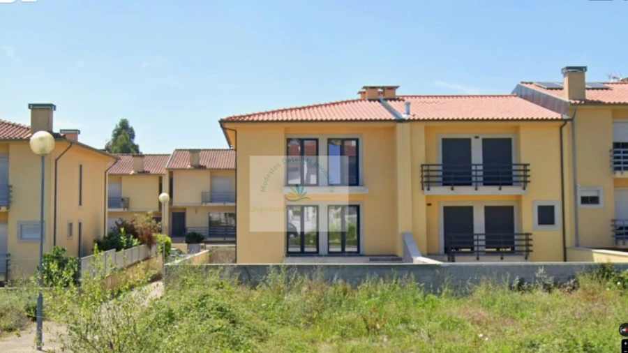 Moradia T3 para Venda em Loureira