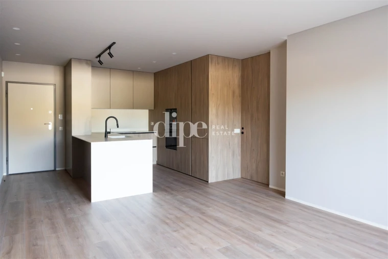 Apartamento T1 para Arrendamento em Costa Foto 3