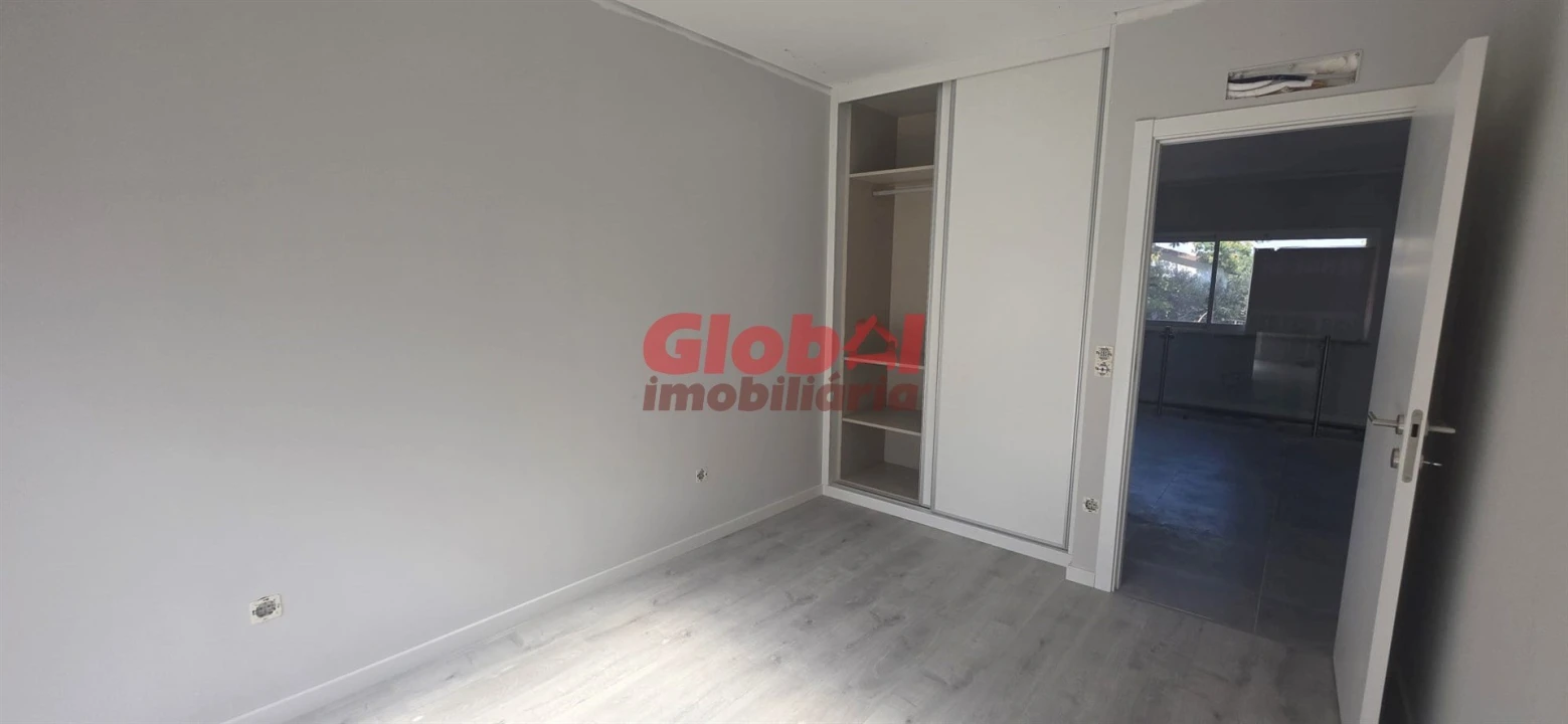 Apartamento T2 para Venda em Viseu Foto 1