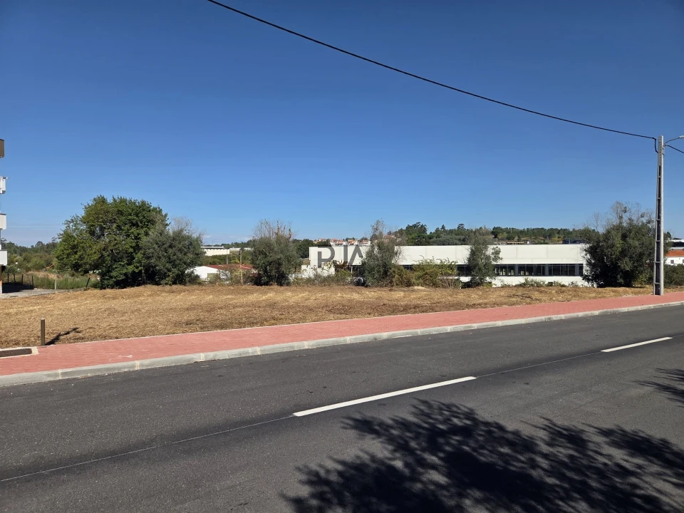 Terreno para Venda em Mangualde, Mesquitela e Cunha Alta Foto 2