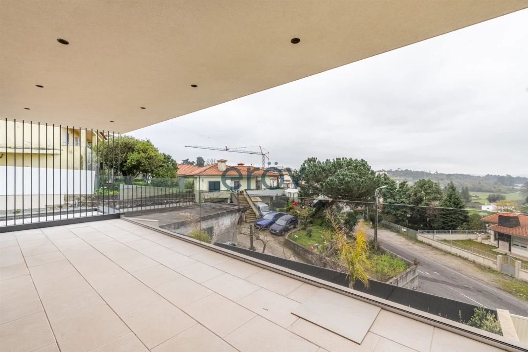 Moradia T4 para Venda em Requião Foto 46