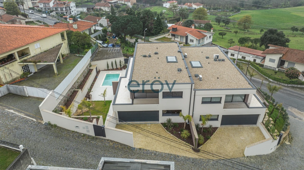 Moradia T4 para Venda em Requião Foto 10