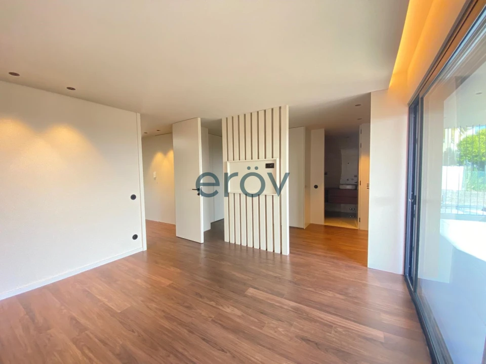 Moradia T4 para Venda em Requião Foto 33