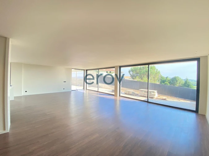 Moradia T4 para Venda em Requião Foto 21