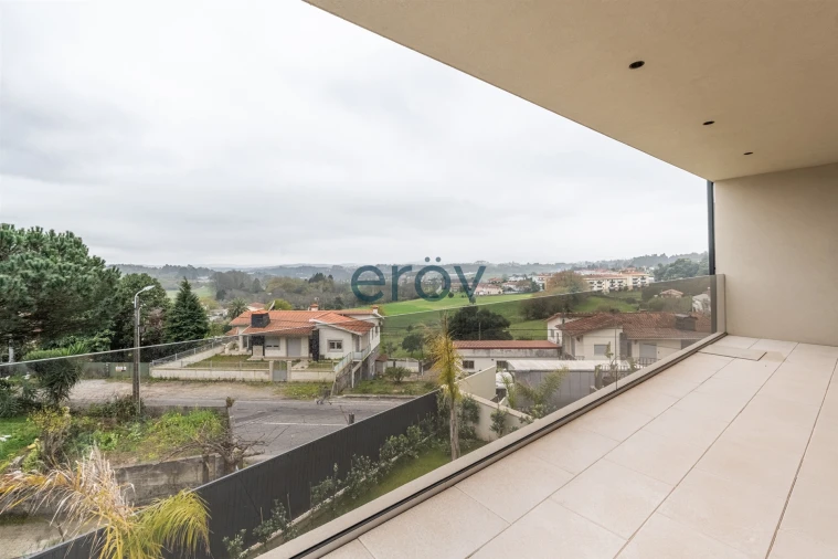 Moradia T4 para Venda em Requião Foto 47